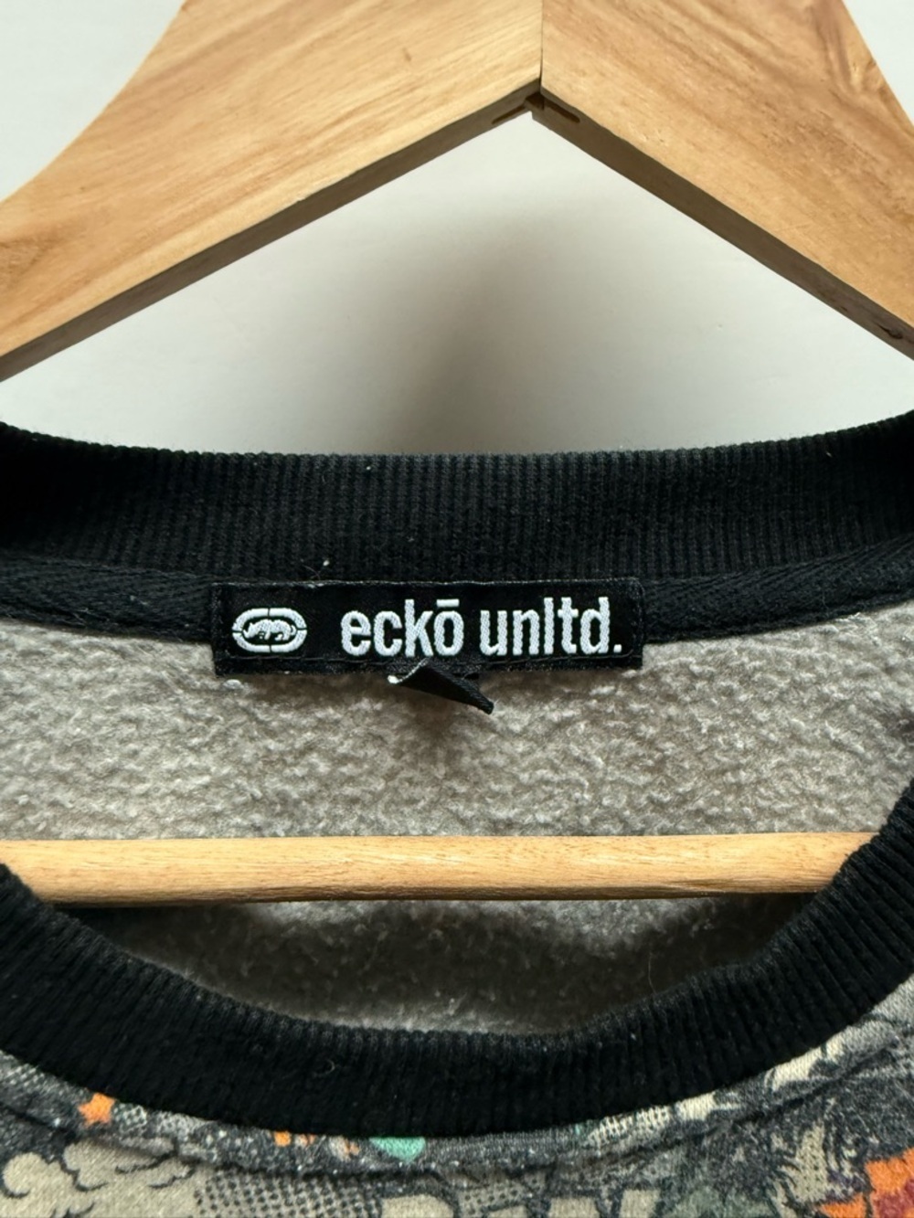 Vintage Ecko Unlimited Gray Crewneck Sweatshirt with Colorful Comic Graphic - Picture 3 of 4